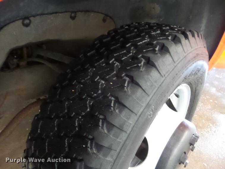 image for item L1720 2000 Chevrolet 3500 flatbed pickup truck