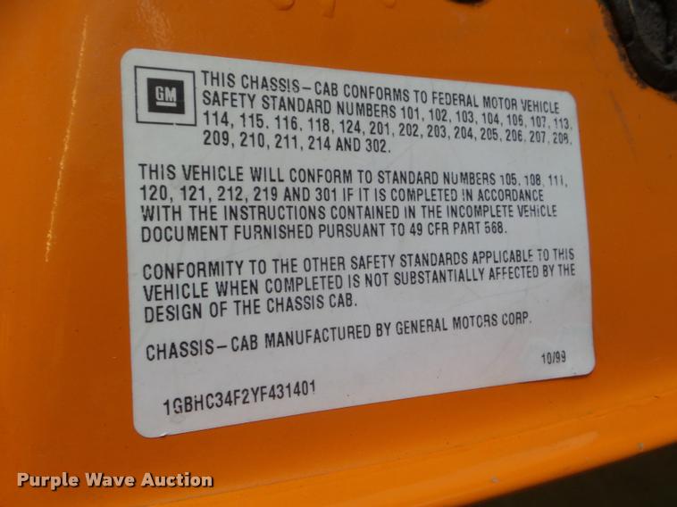 image for item L1720 2000 Chevrolet 3500 flatbed pickup truck