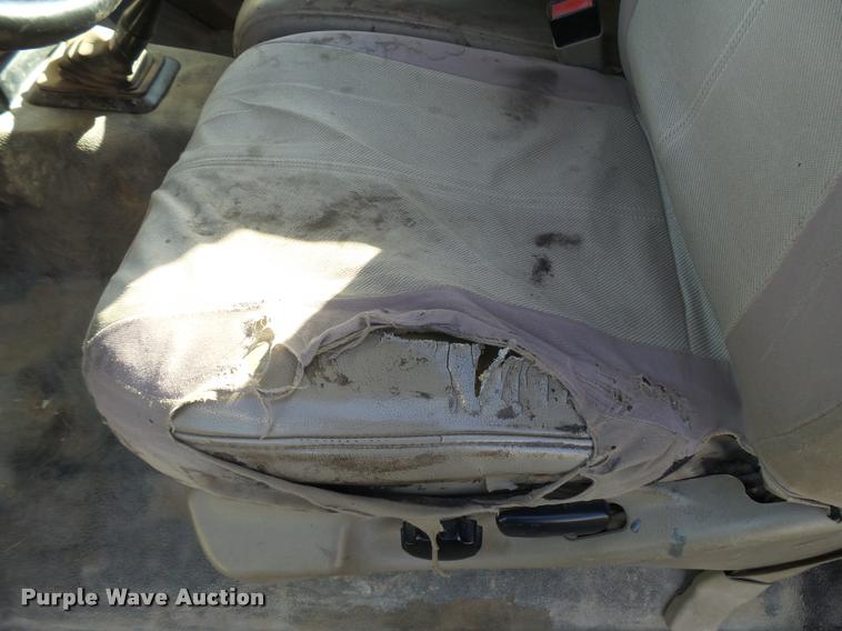 image for item L3293 2006 Ford F350 Super Duty utility truck