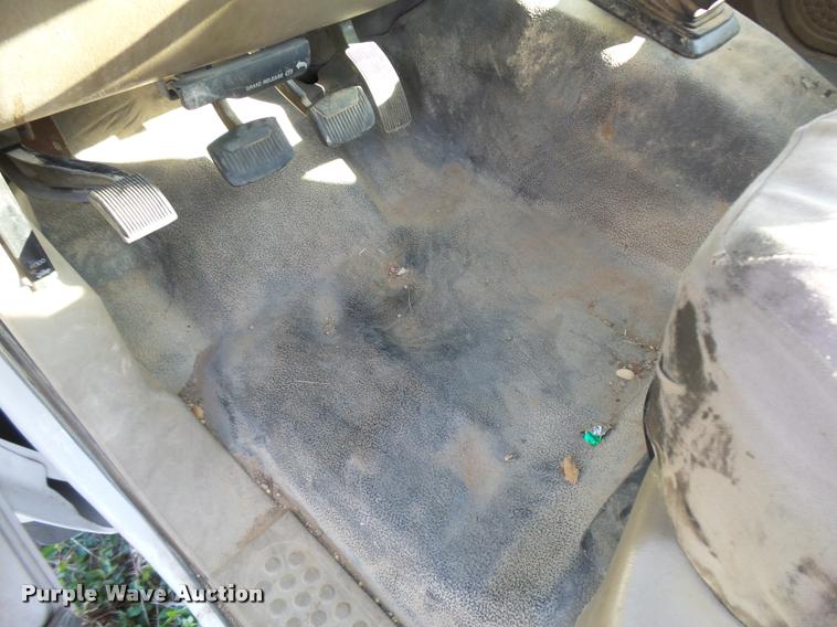 image for item L3293 2006 Ford F350 Super Duty utility truck