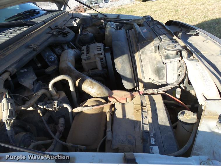 image for item L3293 2006 Ford F350 Super Duty utility truck