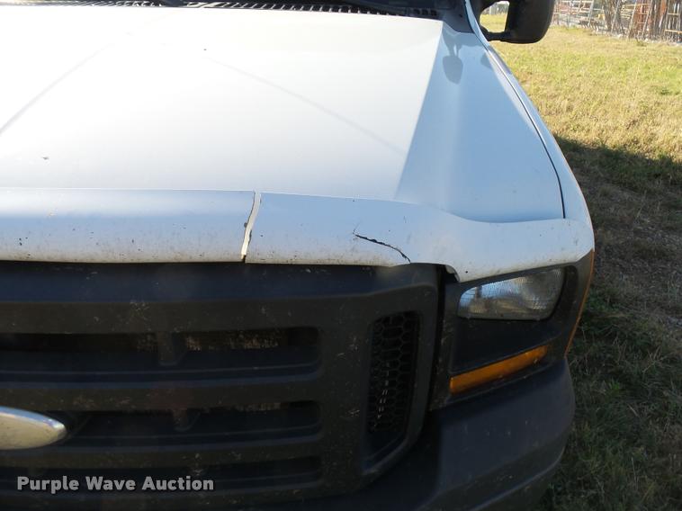image for item L3293 2006 Ford F350 Super Duty utility truck