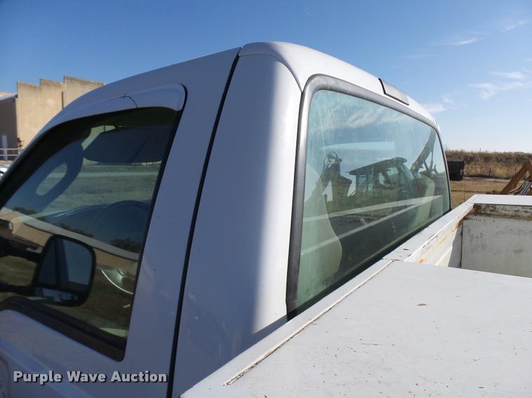 image for item L3293 2006 Ford F350 Super Duty utility truck