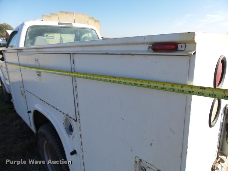 image for item L3293 2006 Ford F350 Super Duty utility truck