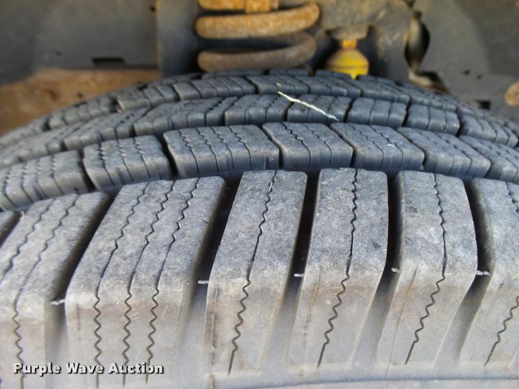 image for item L3293 2006 Ford F350 Super Duty utility truck