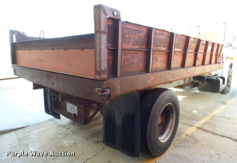 image for item L3294 1989 GMC TopKick 7000 flatbed truck