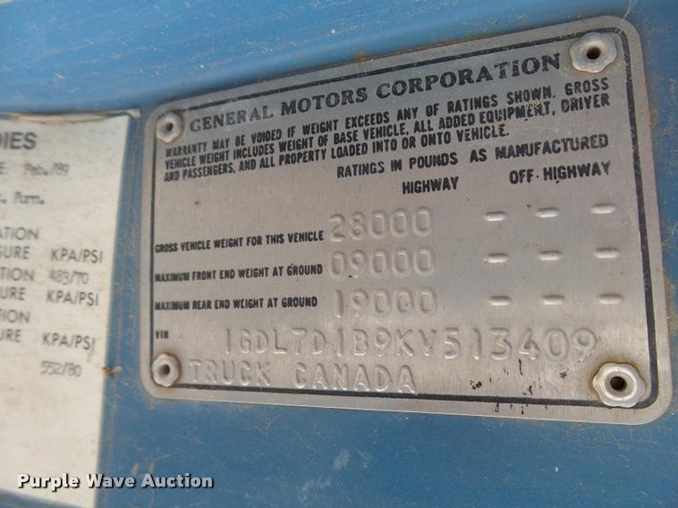 image for item L3294 1989 GMC TopKick 7000 flatbed truck