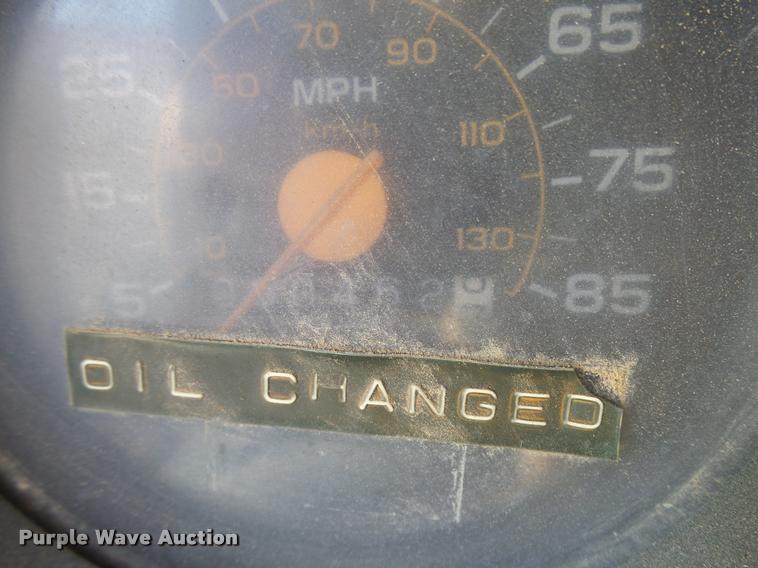 image for item L3294 1989 GMC TopKick 7000 flatbed truck