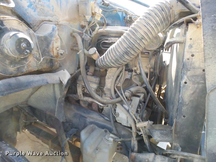 image for item L3294 1989 GMC TopKick 7000 flatbed truck