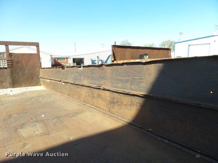 image for item L3294 1989 GMC TopKick 7000 flatbed truck