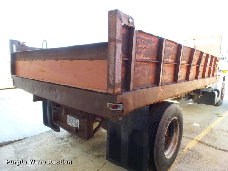 image for item L3294 1989 GMC TopKick 7000 flatbed truck