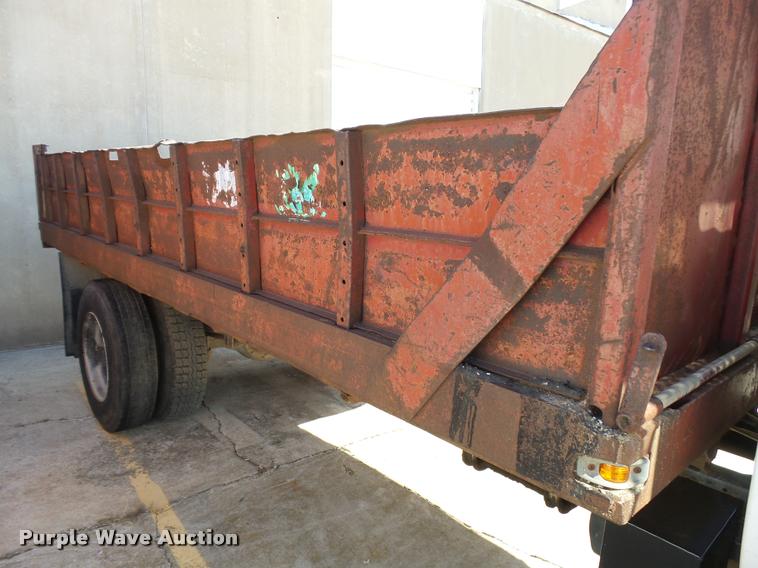 image for item L3294 1989 GMC TopKick 7000 flatbed truck