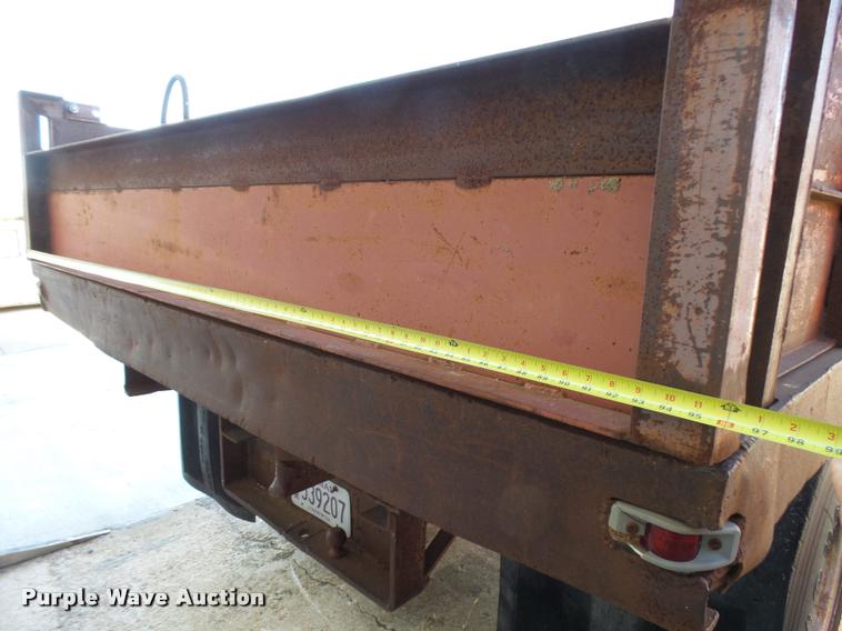 image for item L3294 1989 GMC TopKick 7000 flatbed truck