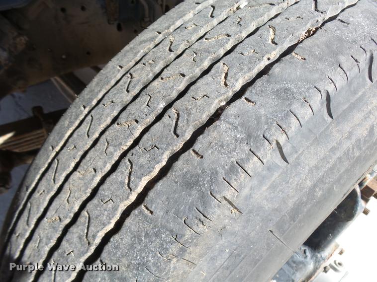 image for item L3294 1989 GMC TopKick 7000 flatbed truck