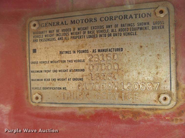 image for item L3295 1979 Chevrolet C70 flatbed truck