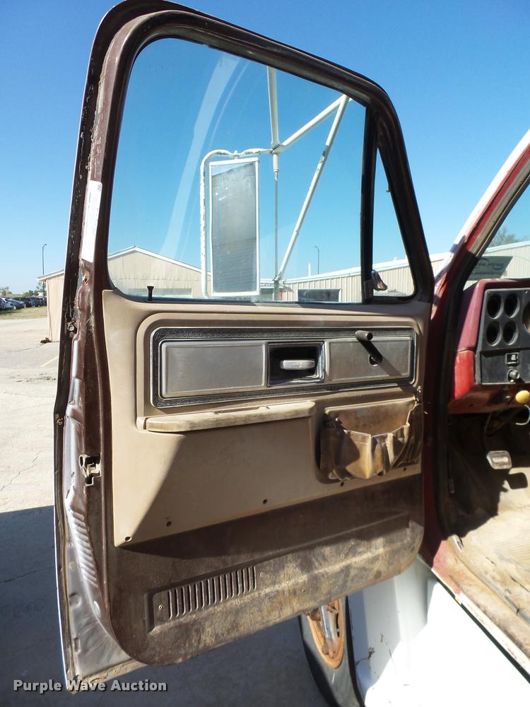 image for item L3295 1979 Chevrolet C70 flatbed truck