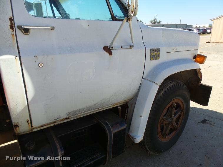 image for item L3295 1979 Chevrolet C70 flatbed truck
