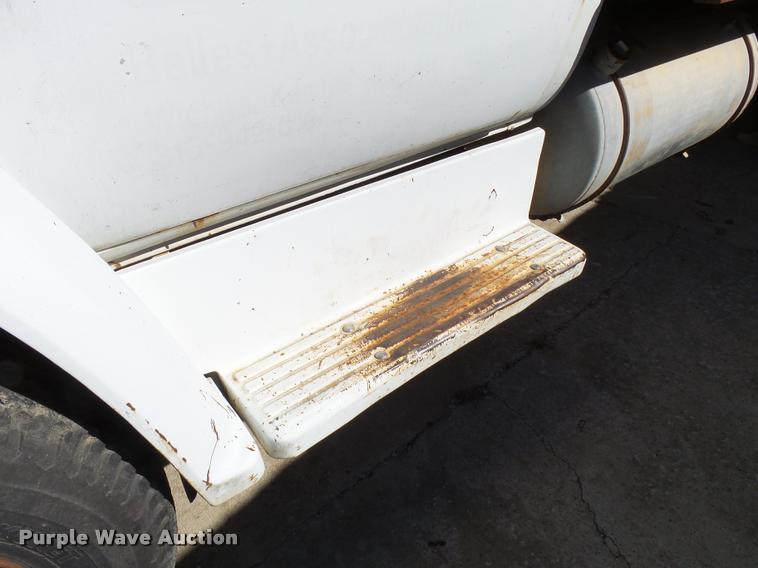 image for item L3295 1979 Chevrolet C70 flatbed truck