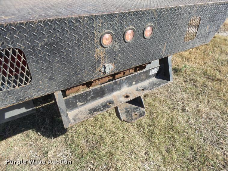 image for item L3301 2005 Ford F450 Super Duty flatbed truck