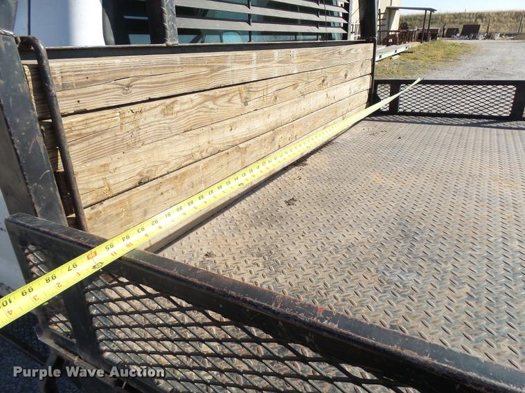 image for item L3301 2005 Ford F450 Super Duty flatbed truck