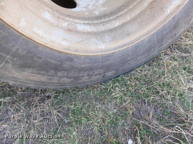 image for item L3301 2005 Ford F450 Super Duty flatbed truck