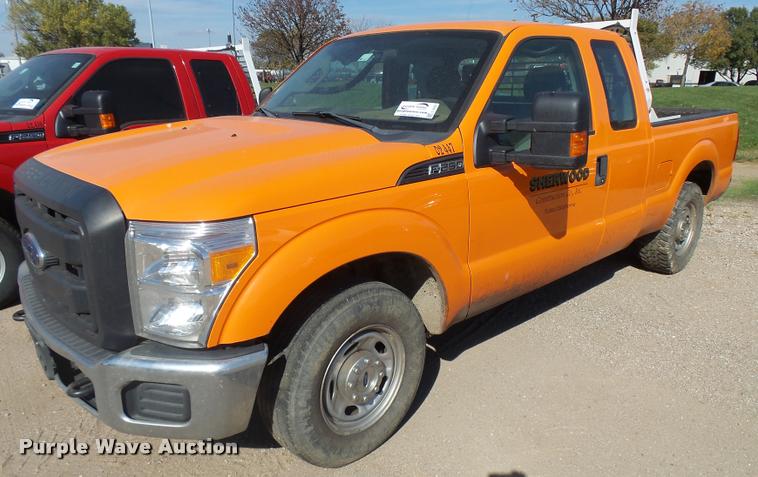 image for item L3302 2013 Ford F250 Super Duty SuperCab pickup truck