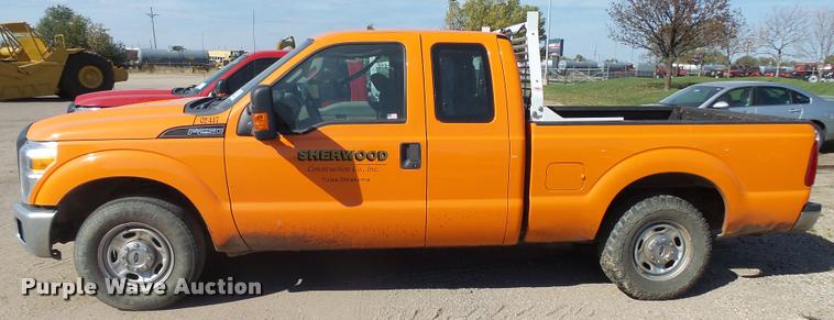 image for item L3302 2013 Ford F250 Super Duty SuperCab pickup truck