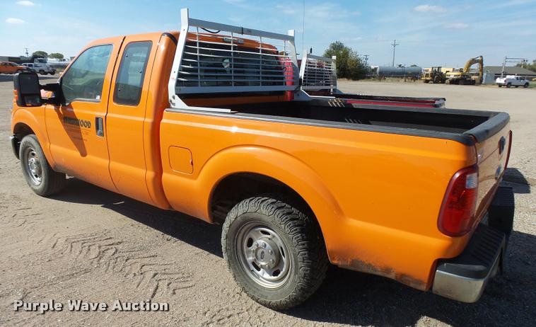 image for item L3302 2013 Ford F250 Super Duty SuperCab pickup truck