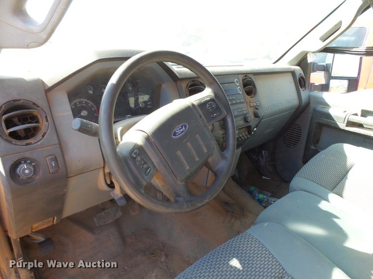 image for item L3302 2013 Ford F250 Super Duty SuperCab pickup truck