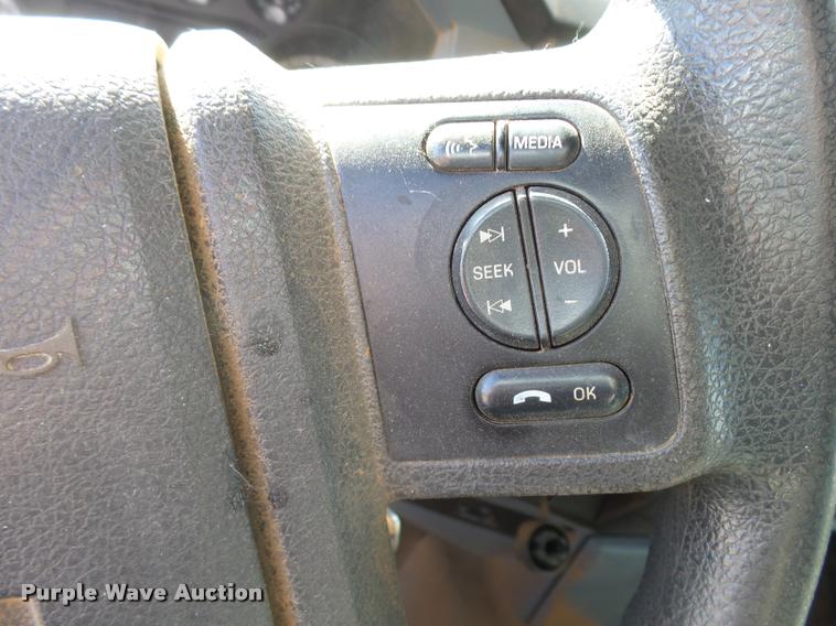 image for item L3302 2013 Ford F250 Super Duty SuperCab pickup truck