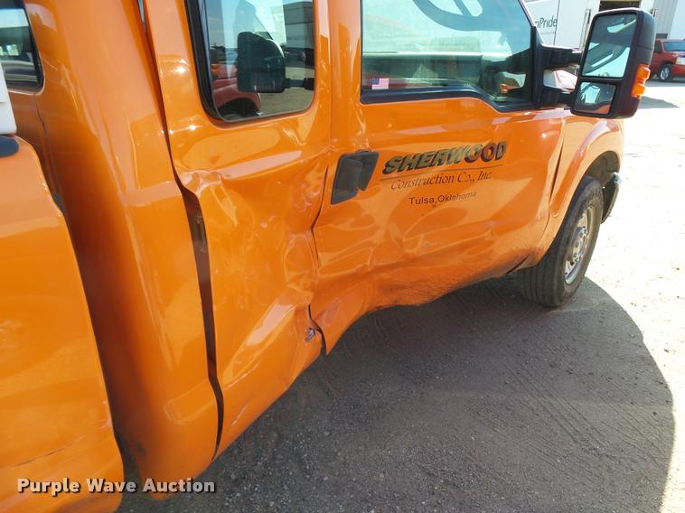 image for item L3302 2013 Ford F250 Super Duty SuperCab pickup truck