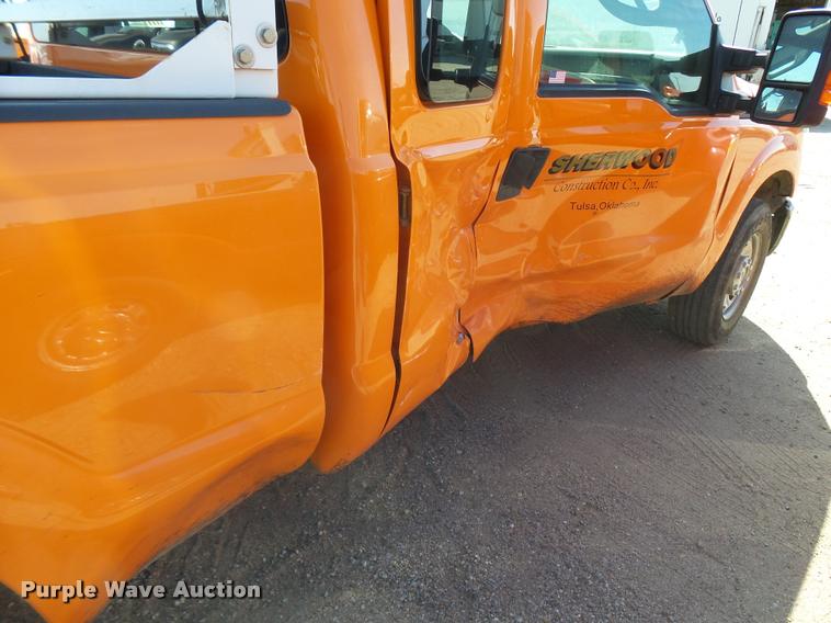 image for item L3302 2013 Ford F250 Super Duty SuperCab pickup truck