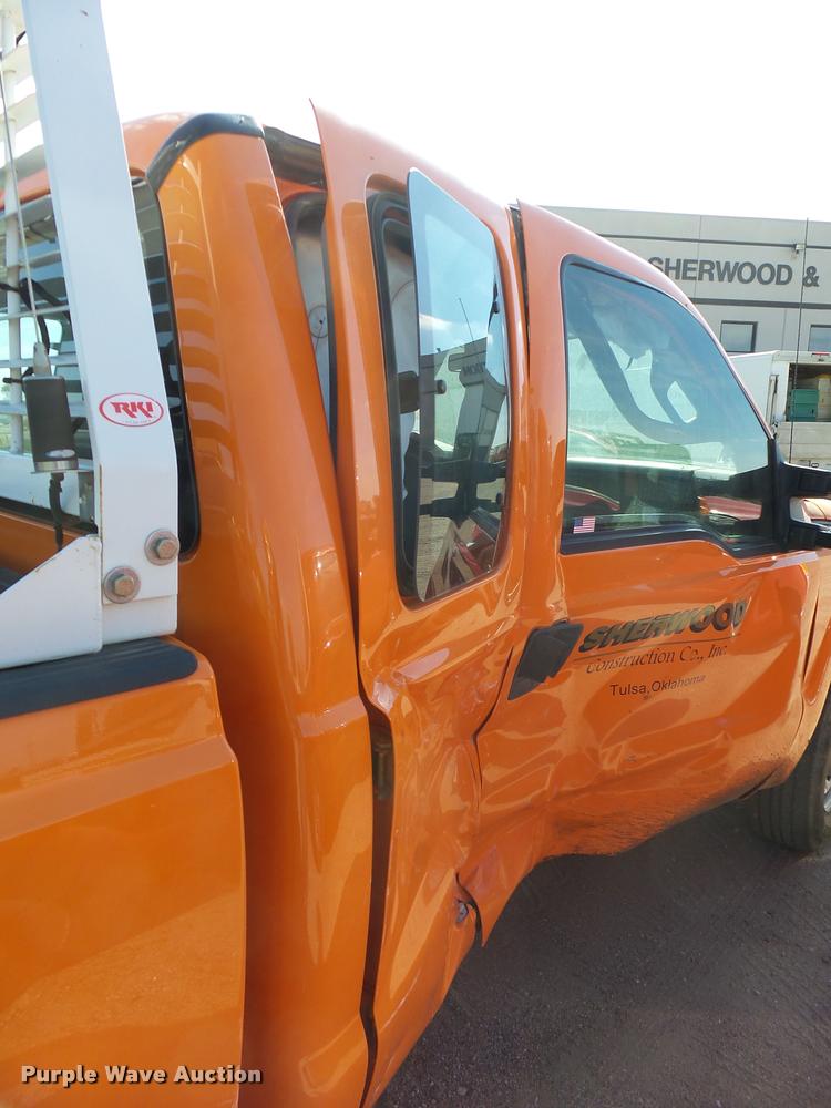 image for item L3302 2013 Ford F250 Super Duty SuperCab pickup truck