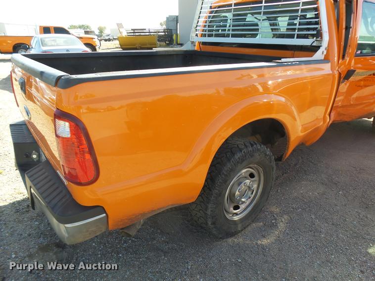 image for item L3302 2013 Ford F250 Super Duty SuperCab pickup truck