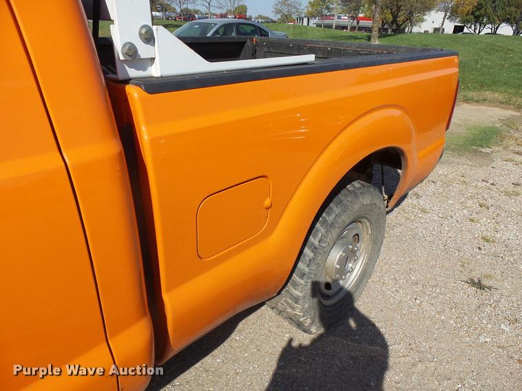 image for item L3302 2013 Ford F250 Super Duty SuperCab pickup truck