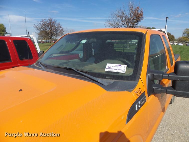 image for item L3302 2013 Ford F250 Super Duty SuperCab pickup truck