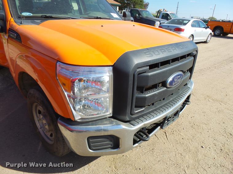 image for item L3302 2013 Ford F250 Super Duty SuperCab pickup truck