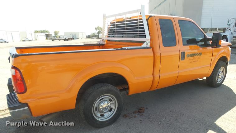 image for item L3303 2011 Ford F250 Super Duty SuperCab pickup truck