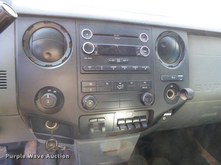 image for item L3303 2011 Ford F250 Super Duty SuperCab pickup truck