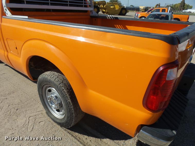 image for item L3303 2011 Ford F250 Super Duty SuperCab pickup truck