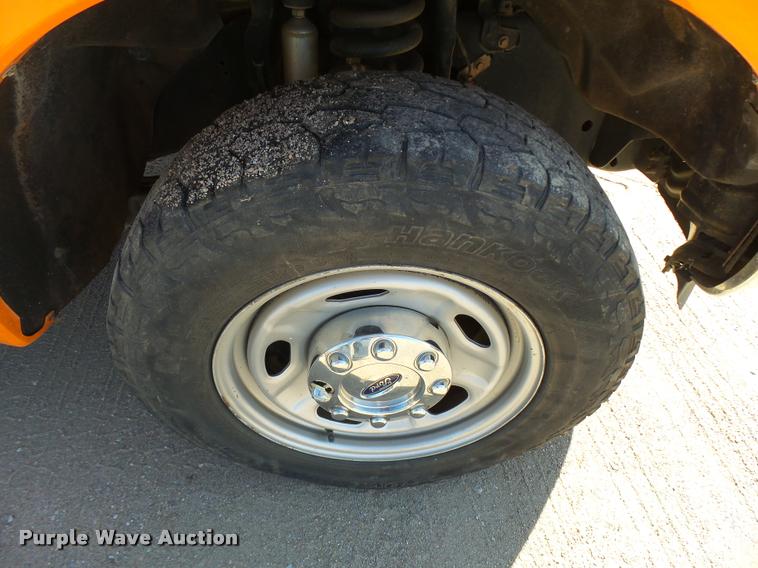 image for item L3303 2011 Ford F250 Super Duty SuperCab pickup truck