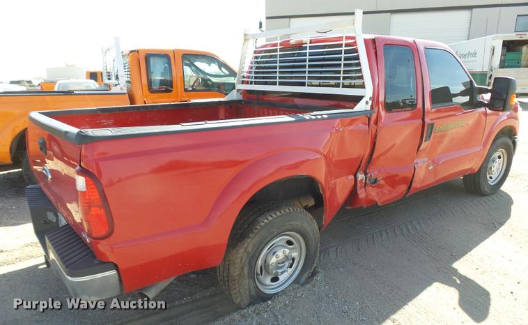 image for item L3304 2011 Ford F250 Super Duty SuperCab pickup truck