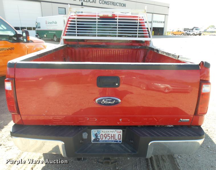 image for item L3304 2011 Ford F250 Super Duty SuperCab pickup truck