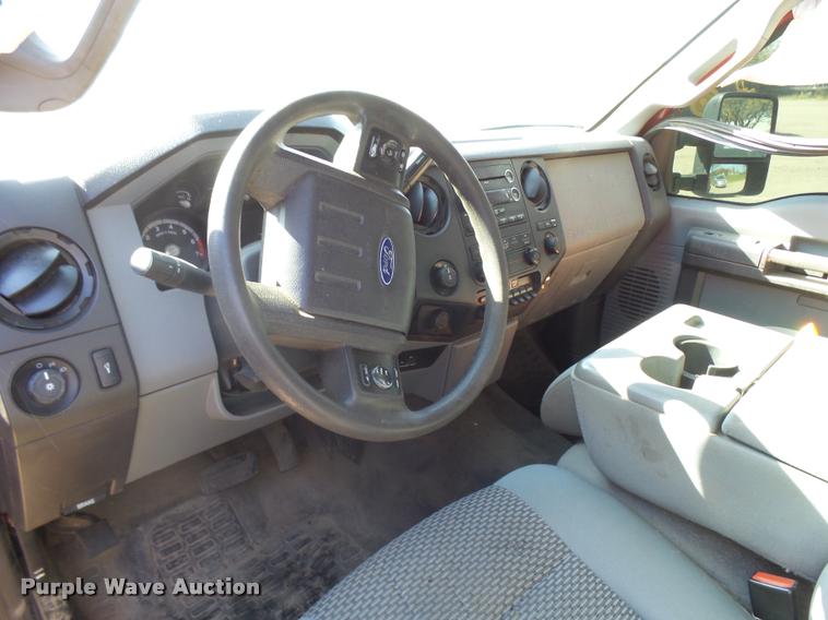 image for item L3304 2011 Ford F250 Super Duty SuperCab pickup truck
