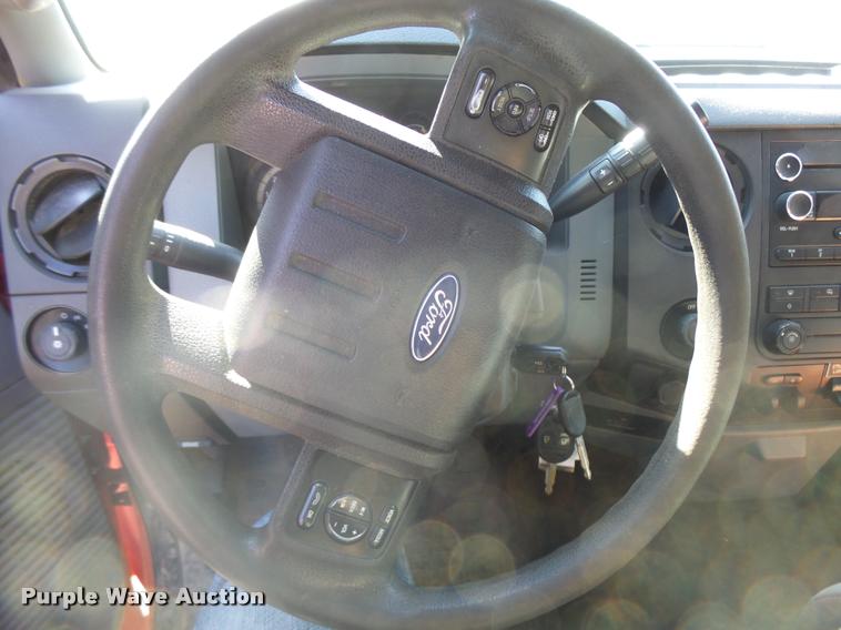 image for item L3304 2011 Ford F250 Super Duty SuperCab pickup truck