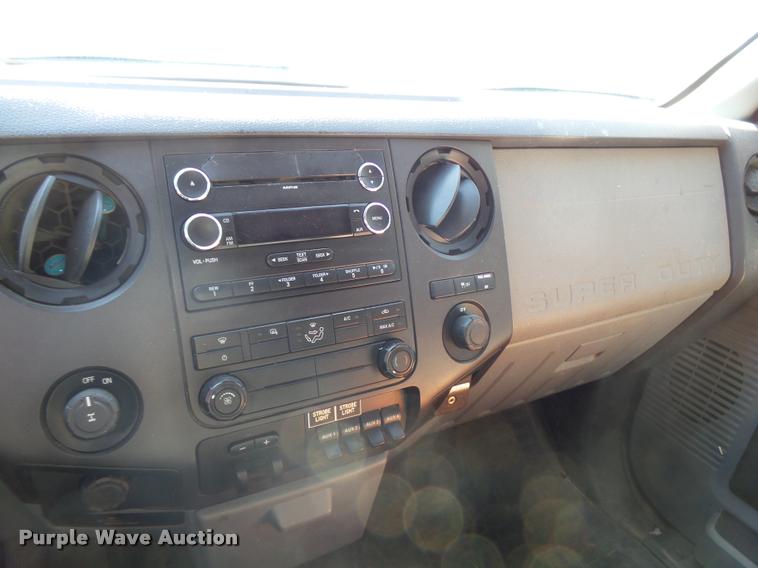 image for item L3304 2011 Ford F250 Super Duty SuperCab pickup truck