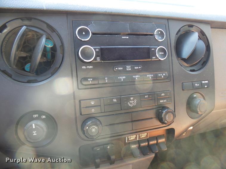 image for item L3304 2011 Ford F250 Super Duty SuperCab pickup truck