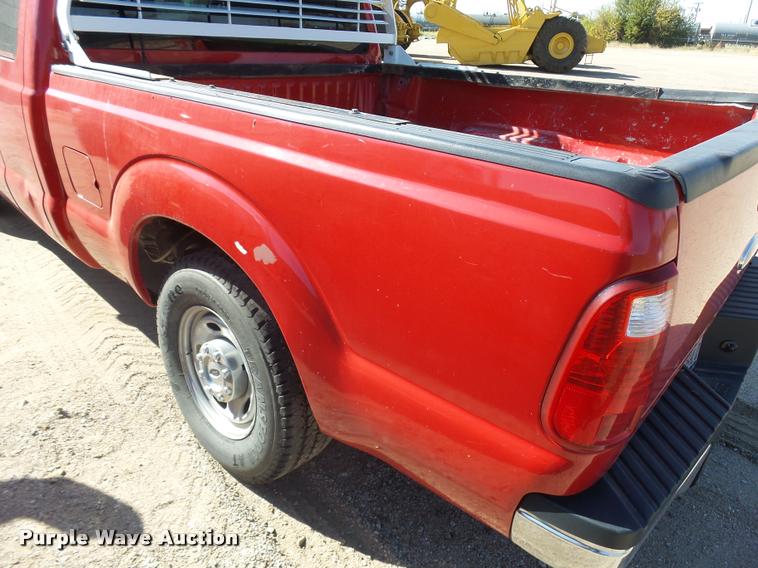 image for item L3304 2011 Ford F250 Super Duty SuperCab pickup truck
