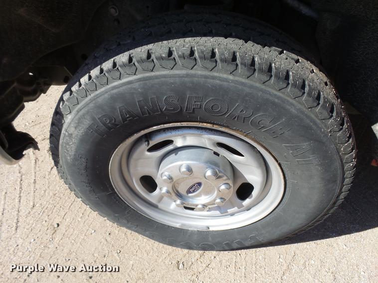 image for item L3304 2011 Ford F250 Super Duty SuperCab pickup truck