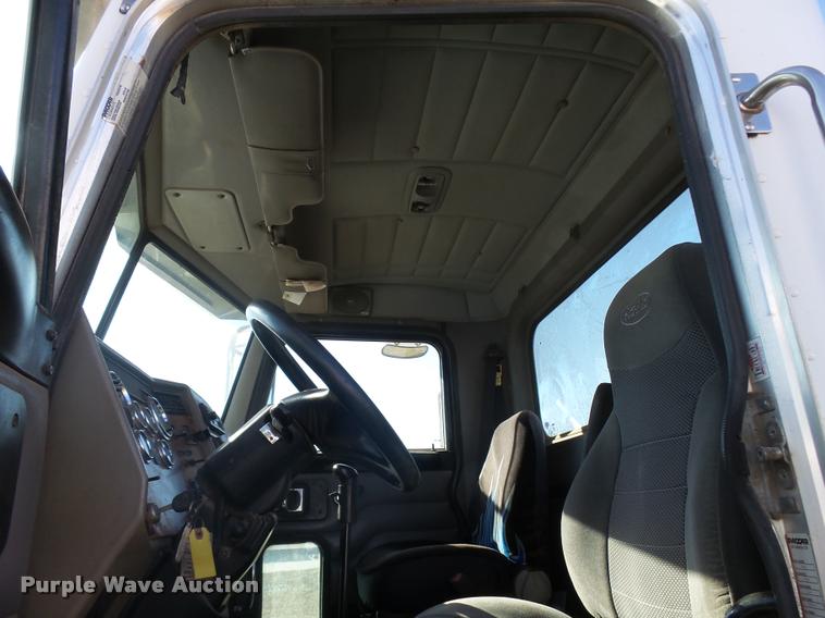 image for item L3308 2009 Peterbilt 335 truck cab and chassis